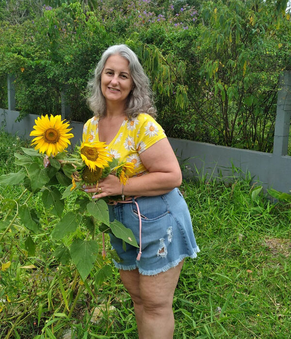 Luciana Muniz Farias, diretora do CEM Santa Terezinha.